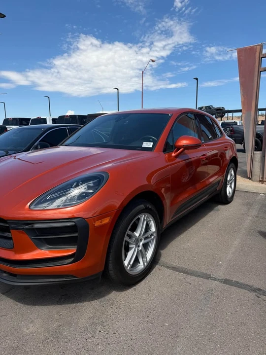 2024 Porsche Macan - Image 4 of 4