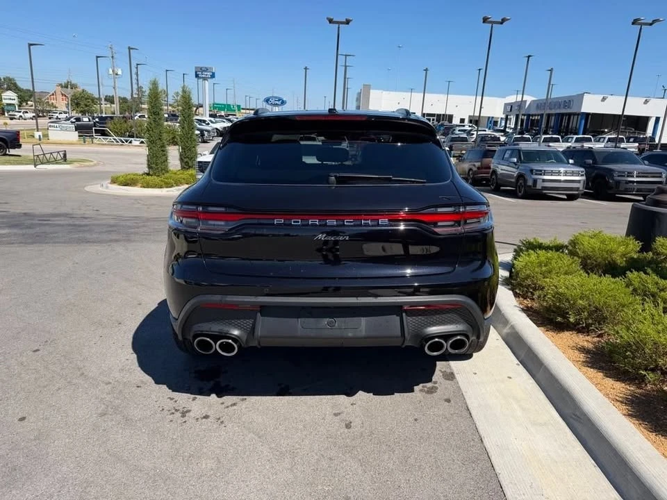 2024 Porsche Macan - Image 7 of 18