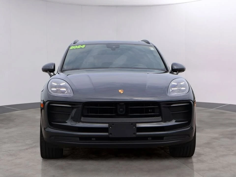 2024 Porsche Macan - Image 12 of 20