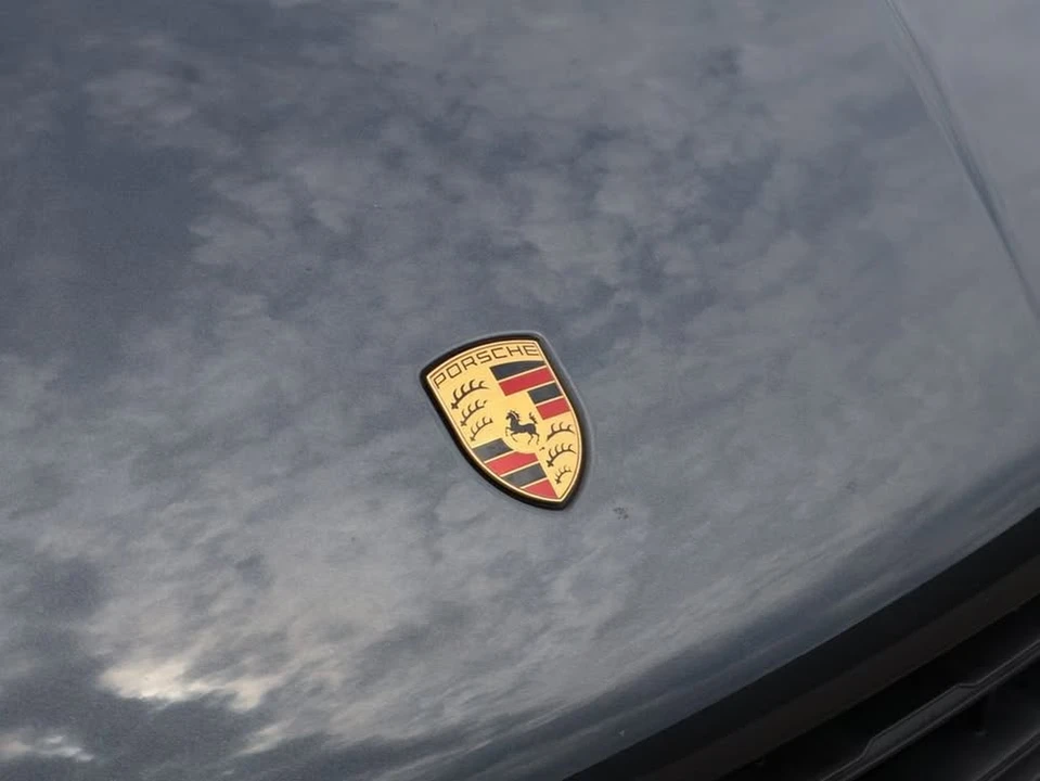 2024 Porsche Macan - Image 13 of 20