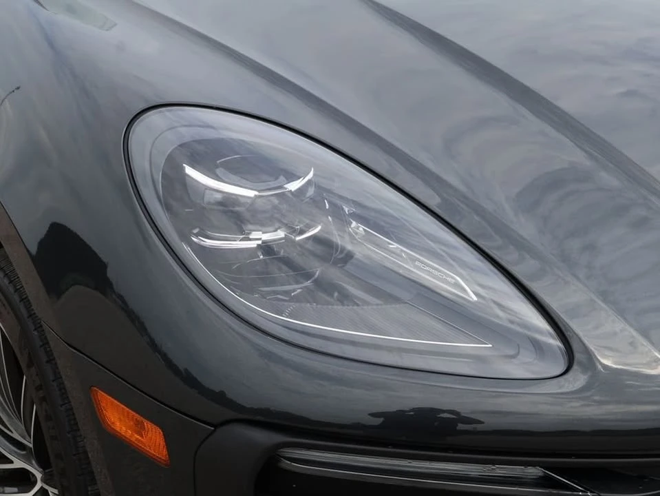 2024 Porsche Macan - Image 14 of 20