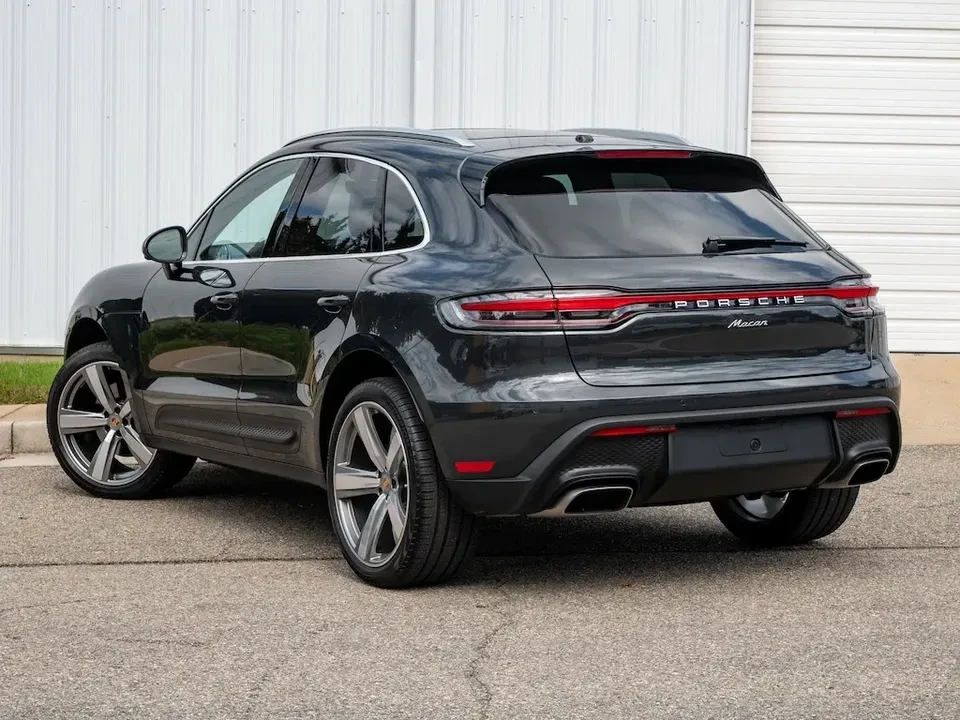 2024 Porsche Macan - Image 3 of 5