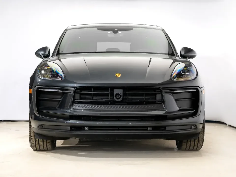 2024 Porsche Macan - Image 7 of 20