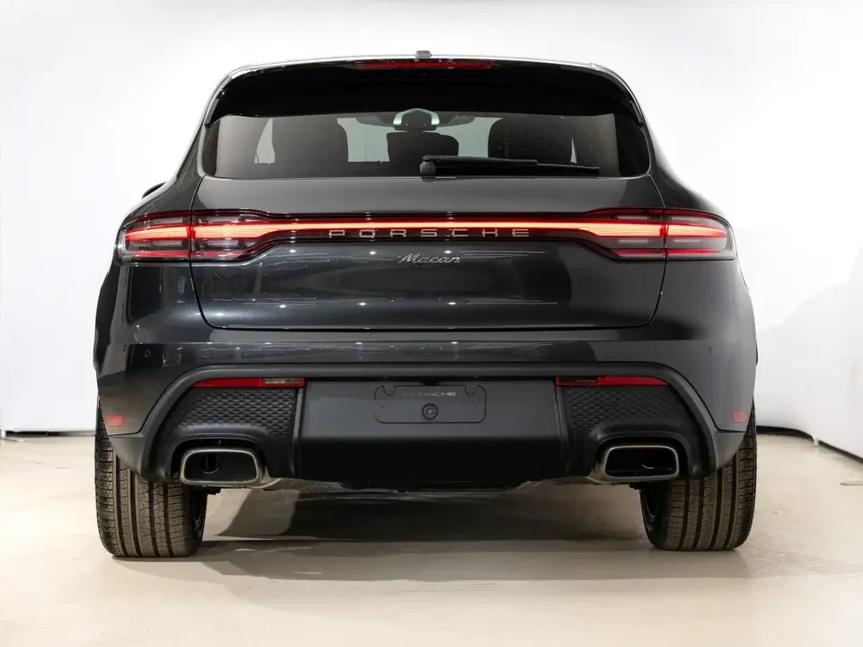 2024 Porsche Macan - Image 8 of 20