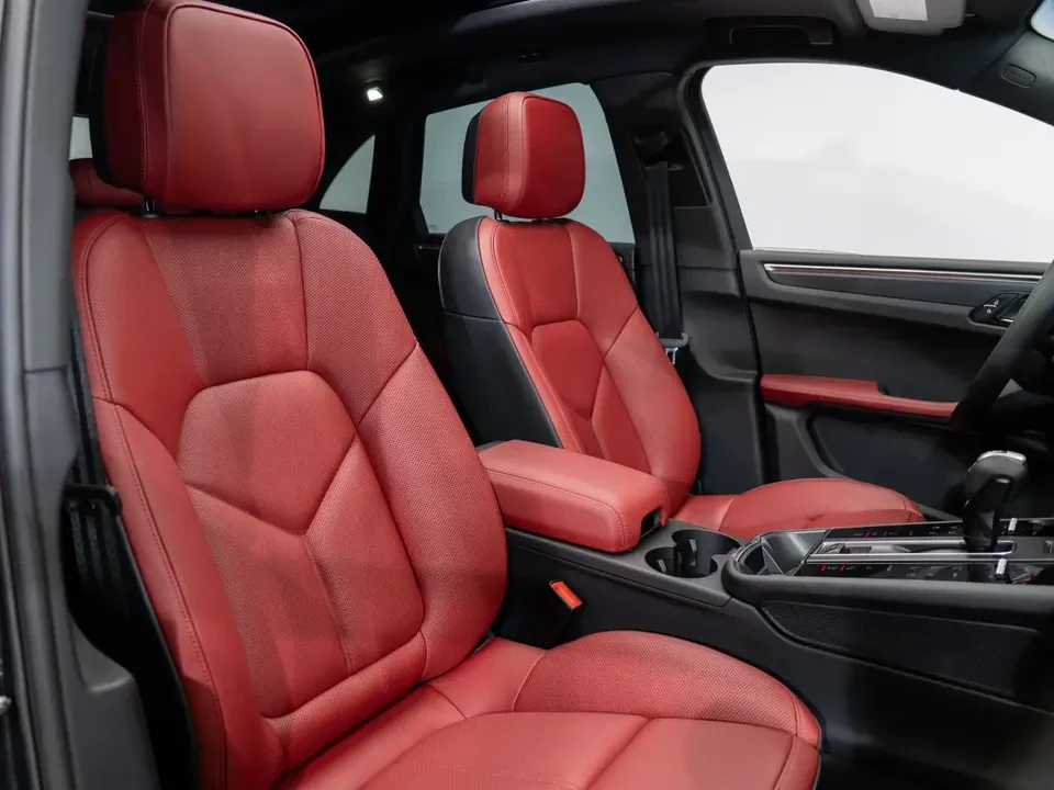 2024 Porsche Macan - Image 2 of 20