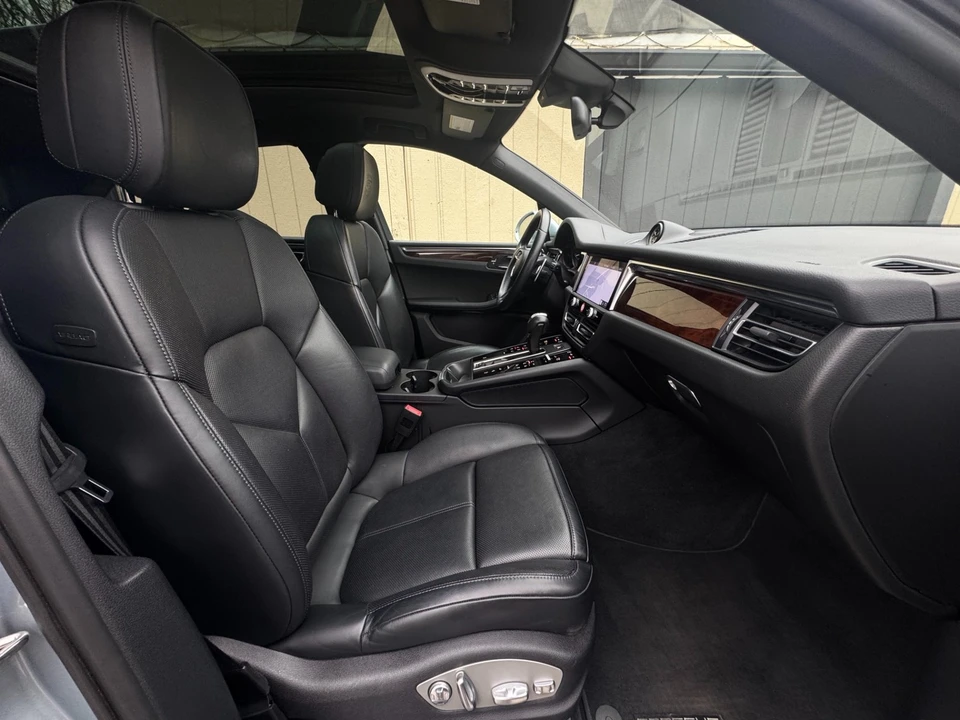 2024 Porsche Macan - Image 21 of 21