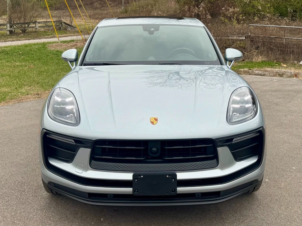 2024 Porsche Macan - Image 5 of 12