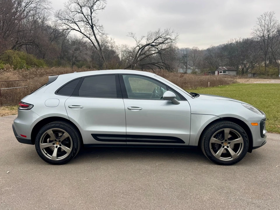 2024 Porsche Macan - Image 7 of 21