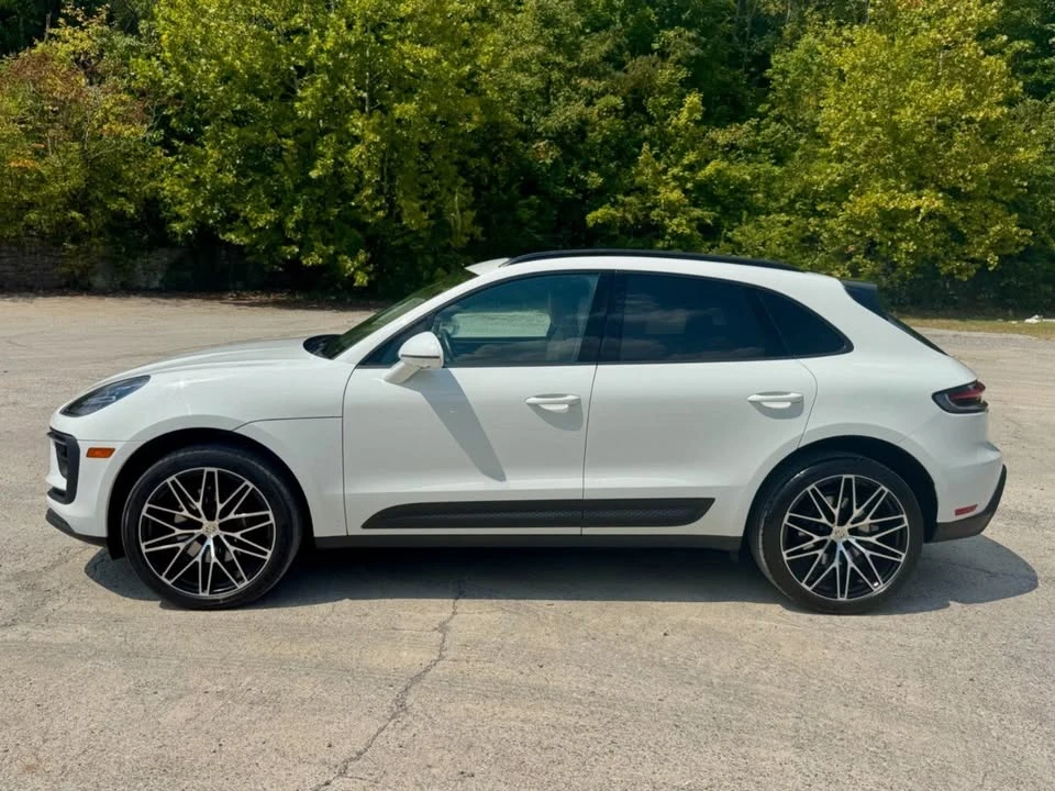 2024 Porsche Macan - Image 7 of 20