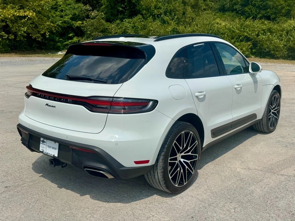 2024 Porsche Macan - Image 3 of 31
