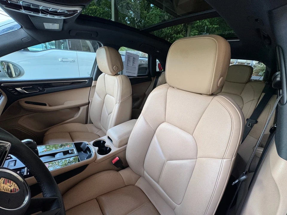 2024 Porsche Macan - Image 10 of 31