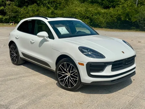 2024 Porsche Macan Premium Package Plus