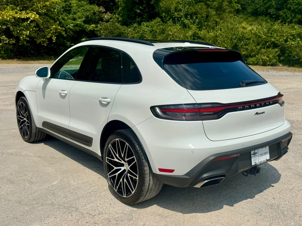 2024 Porsche Macan - Image 4 of 31