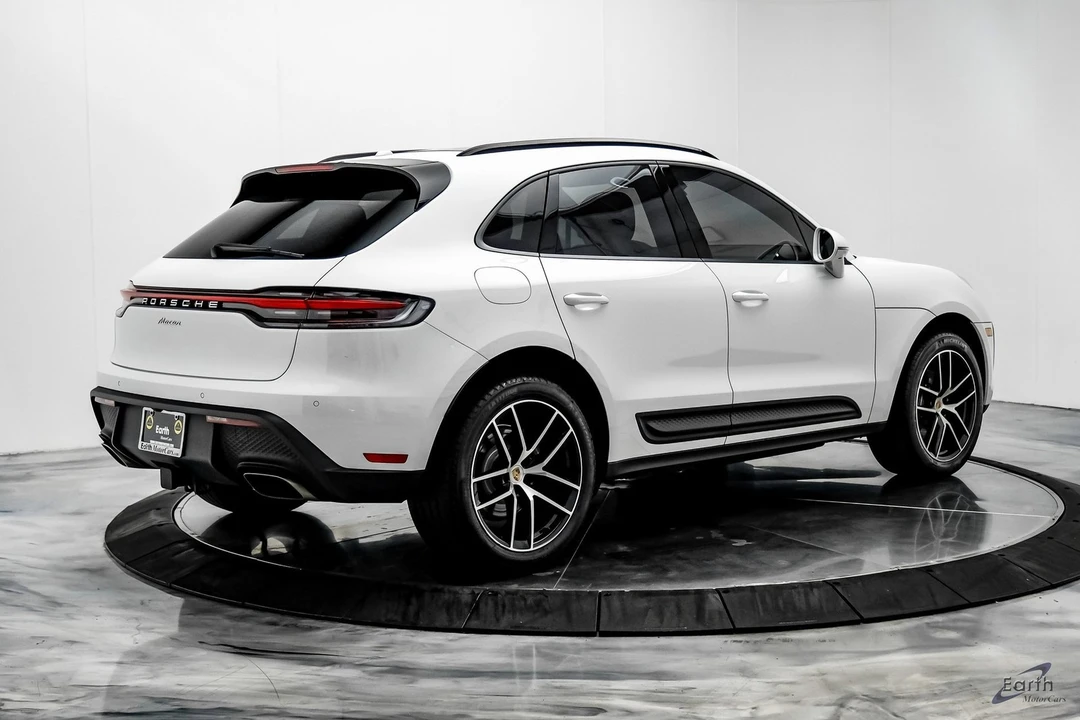 2024 Porsche Macan S - Image 13 of 21