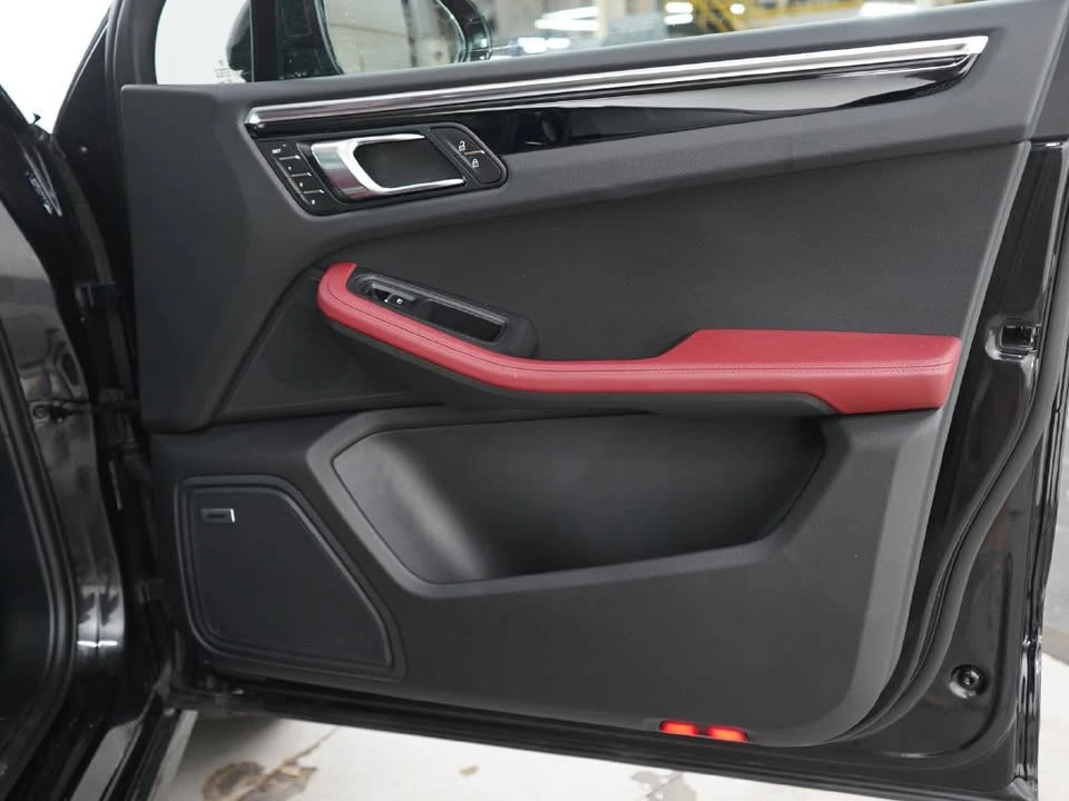 2024 Porsche Macan S - Image 9 of 20