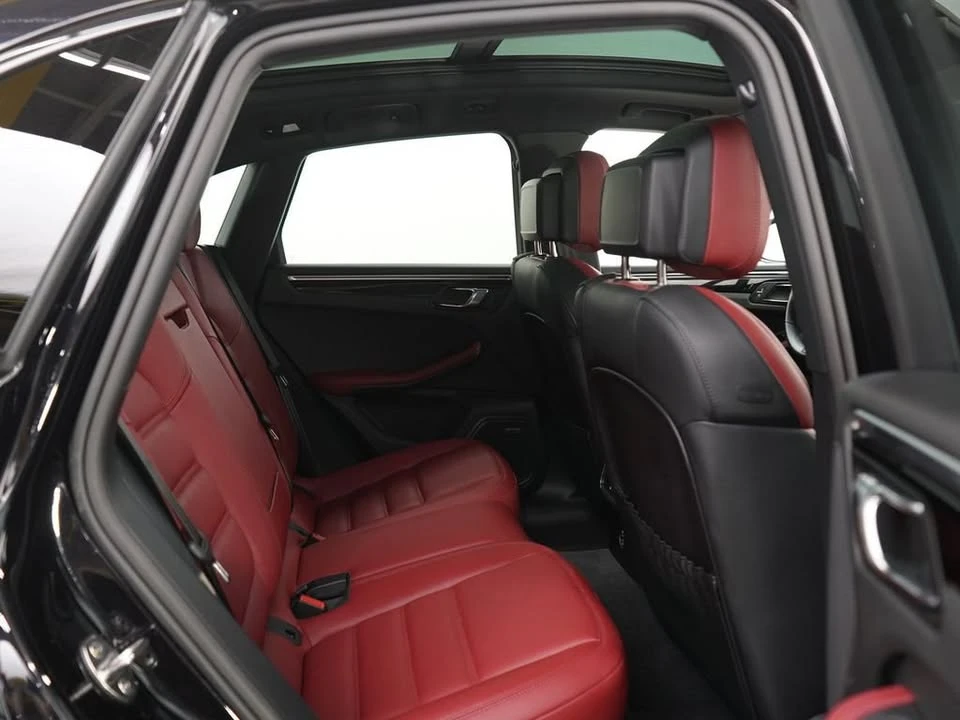 2024 Porsche Macan S - Image 11 of 20