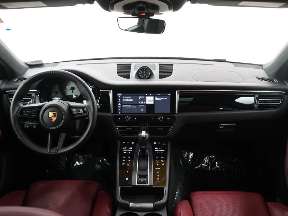 2024 Porsche Macan S - Image 12 of 20