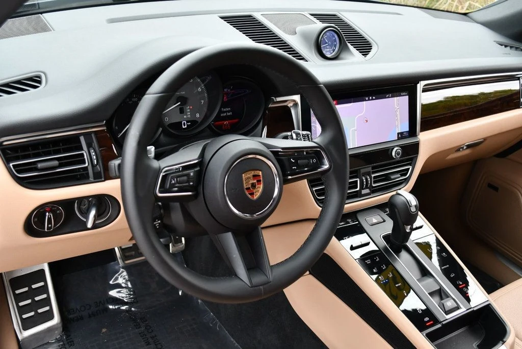 2024 Porsche Macan S - Image 12 of 31