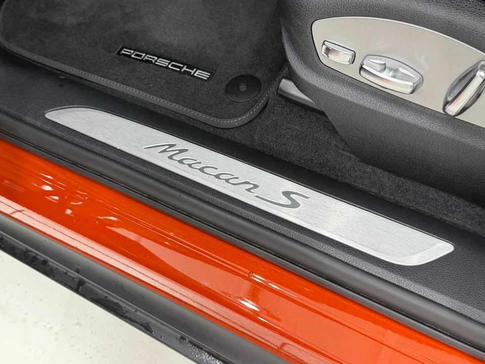 2024 Porsche Macan S - Image 27 of 31