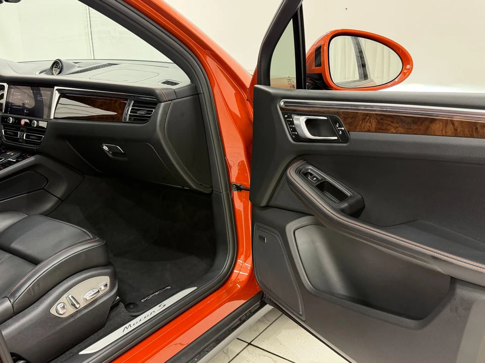 2024 Porsche Macan S - Image 19 of 31