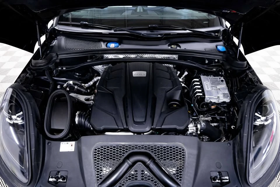 2024 Porsche Macan S - Image 16 of 20