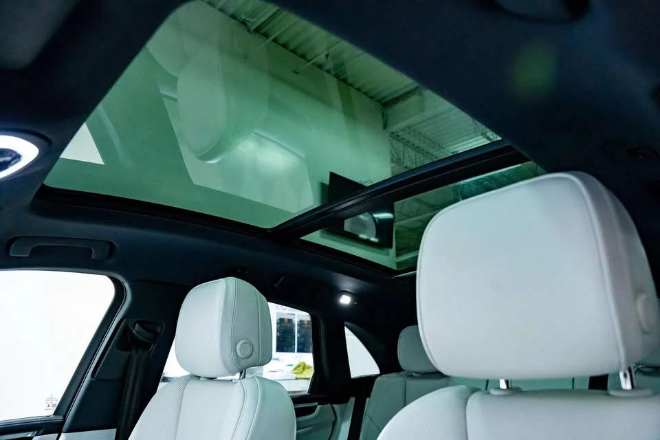 2024 Porsche Macan S - Image 5 of 20