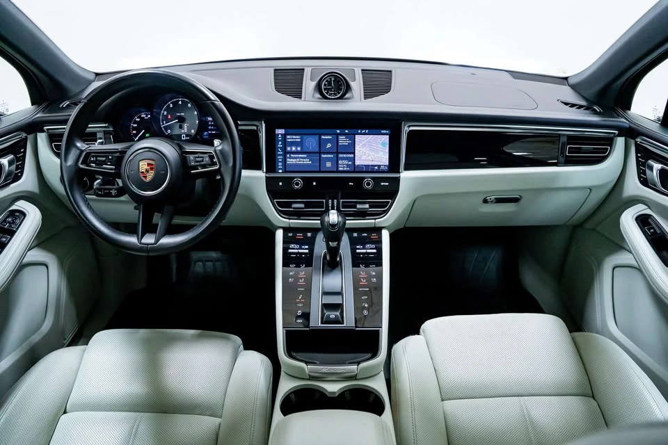 2024 Porsche Macan S - Image 2 of 20