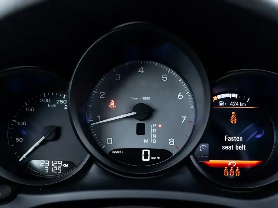 2024 Porsche Macan S - Image 12 of 20