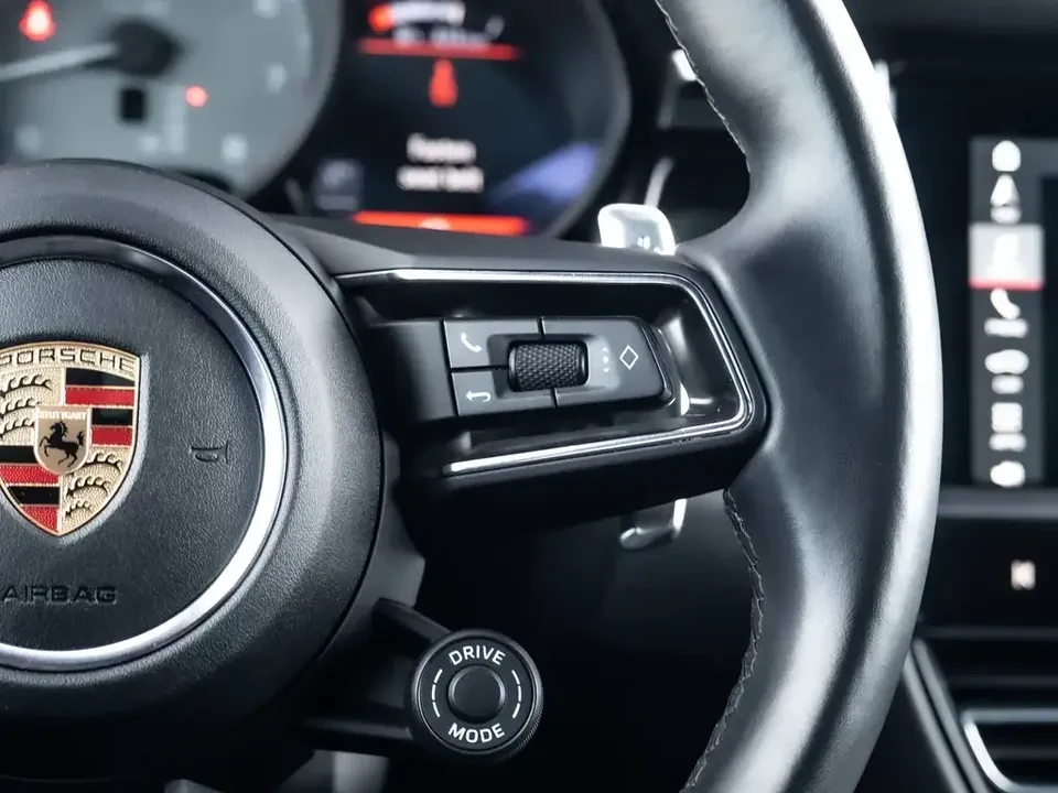 2024 Porsche Macan S - Image 11 of 20