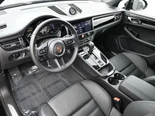 2024 Porsche Macan S - Image 4 of 4