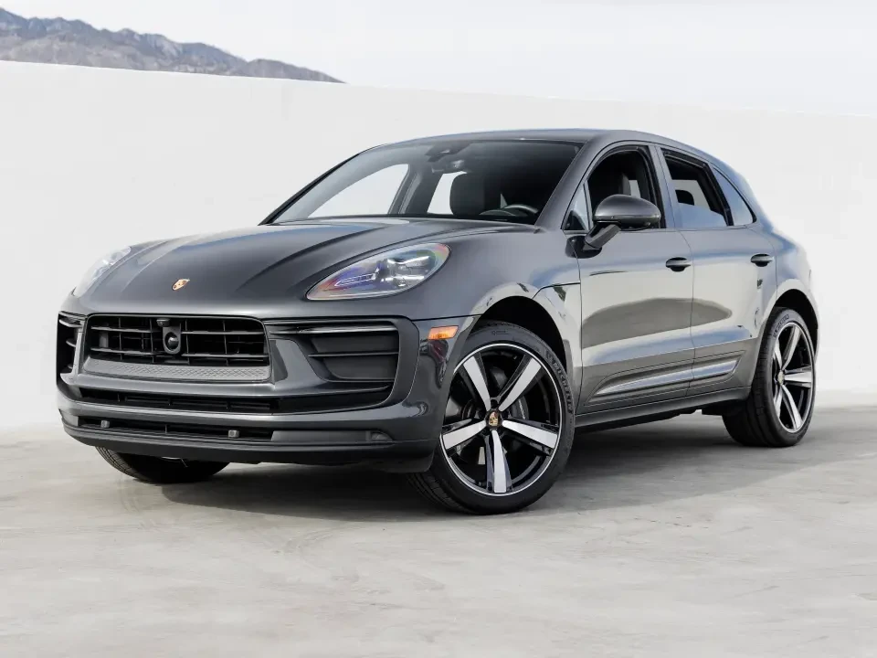 2024 Porsche Macan S - Image 8 of 9