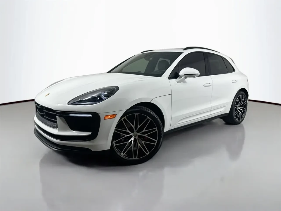 2024 Porsche Macan S - Image 2 of 8
