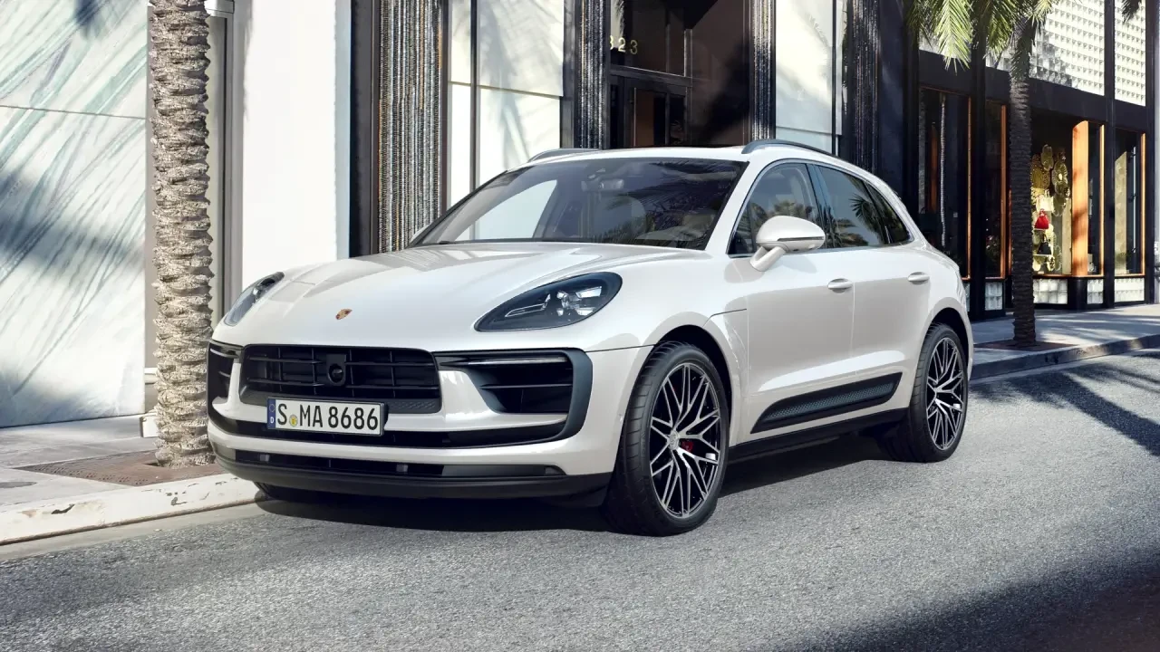 2024 Porsche Macan S - Image 2 of 13
