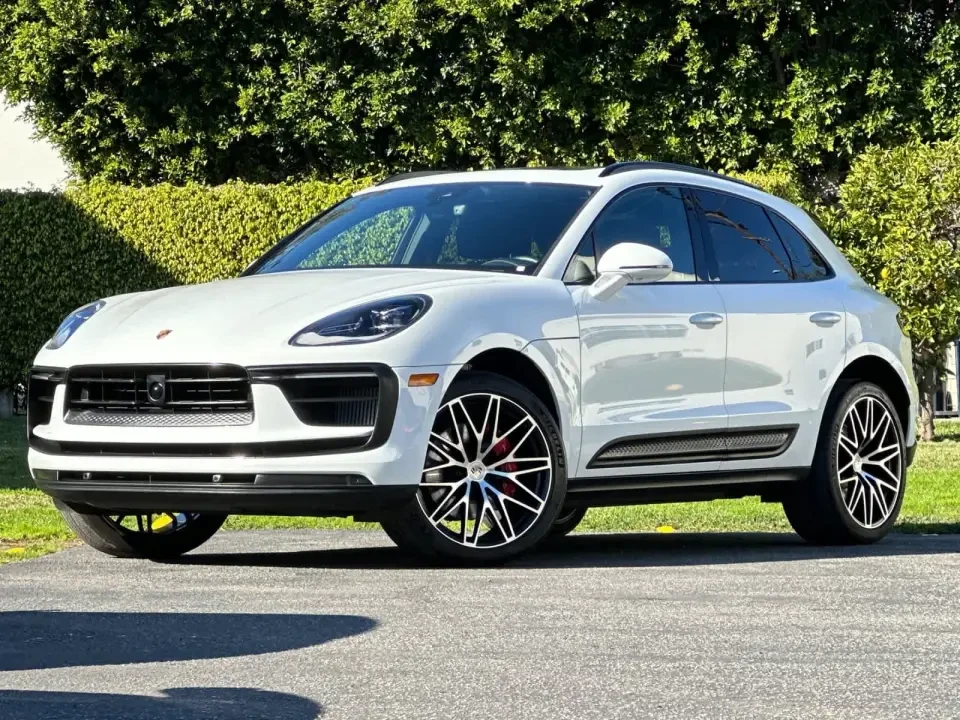 2024 Porsche Macan S - Image 12 of 13