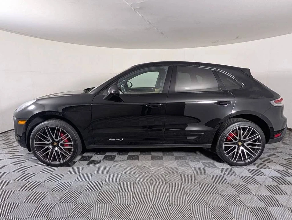 2024 Porsche Macan S - Image 2 of 5