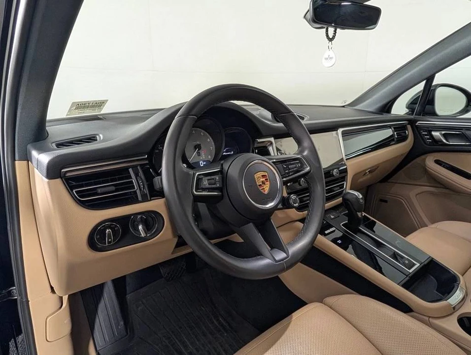 2024 Porsche Macan S - Image 4 of 5
