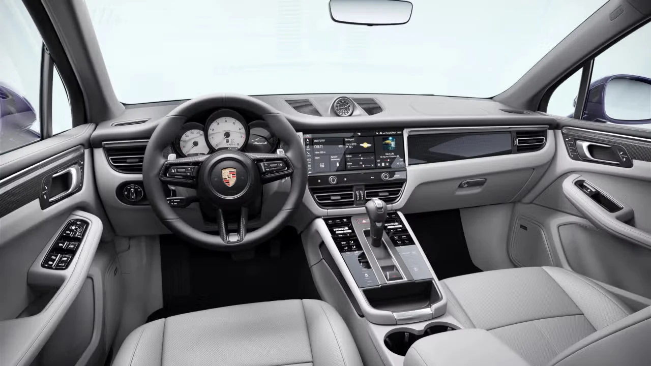 2024 Porsche Macan S - Image 28 of 30