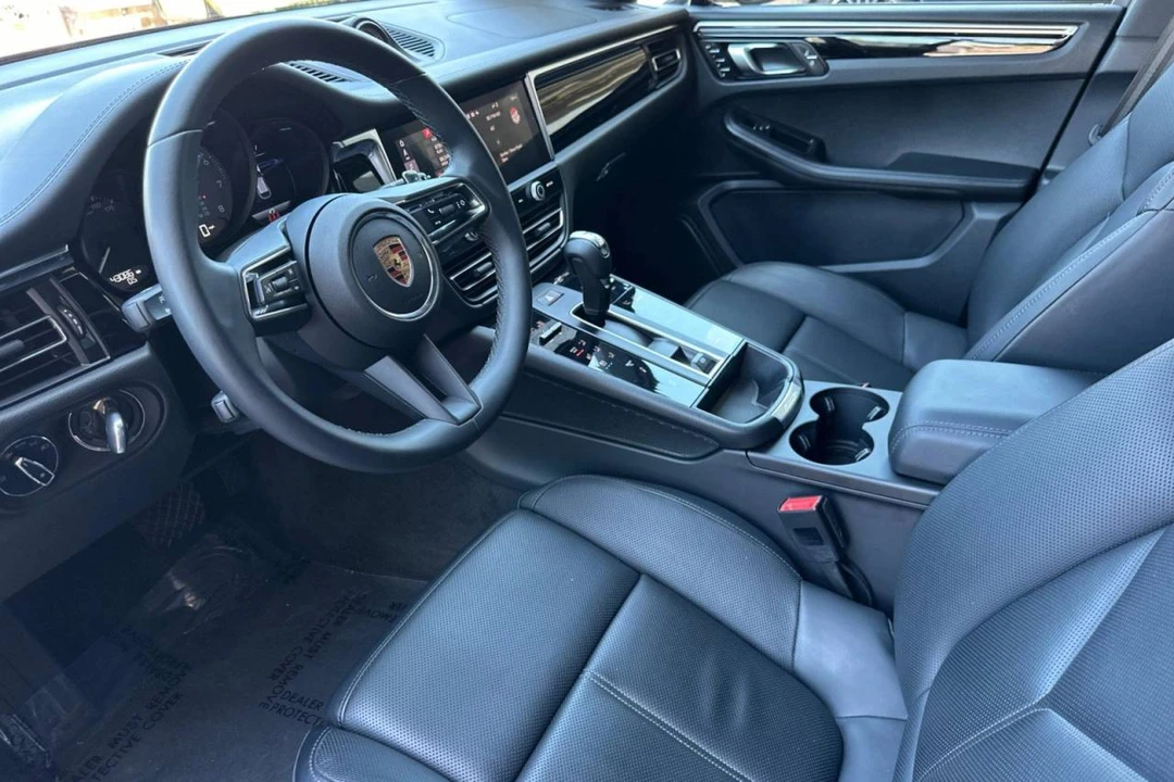 2024 Porsche Macan S - Image 4 of 5