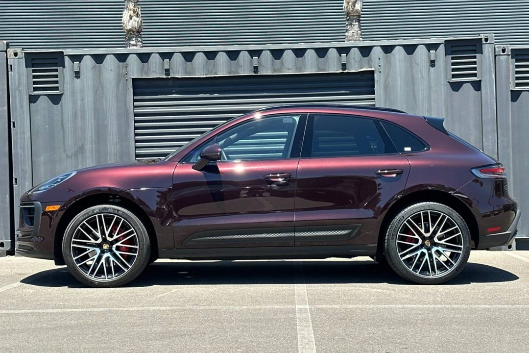2024 Porsche Macan S - Image 2 of 5