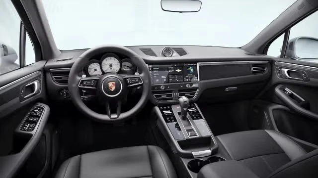 2024 Porsche Macan S - Image 26 of 30