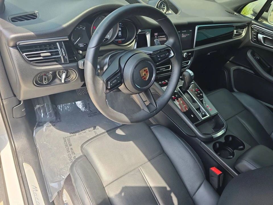 2024 Porsche Macan S - Image 4 of 5