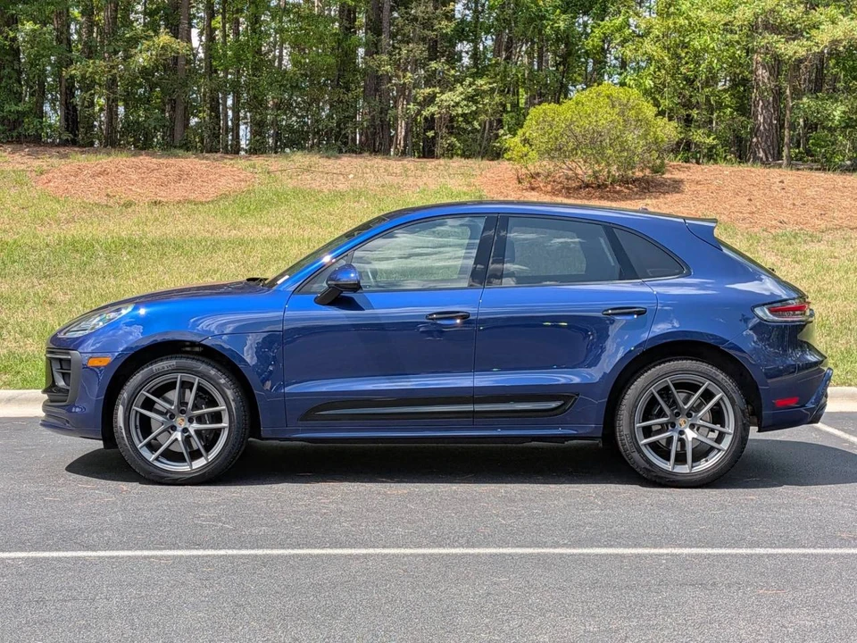 2024 Porsche Macan S - Image 2 of 5