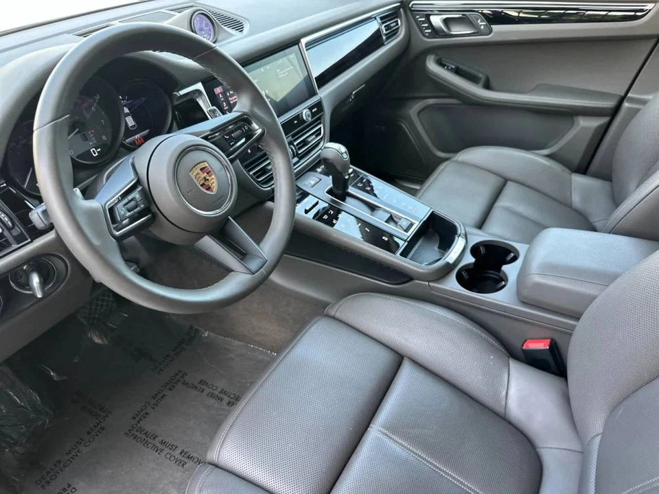 2024 Porsche Macan S - Image 4 of 5