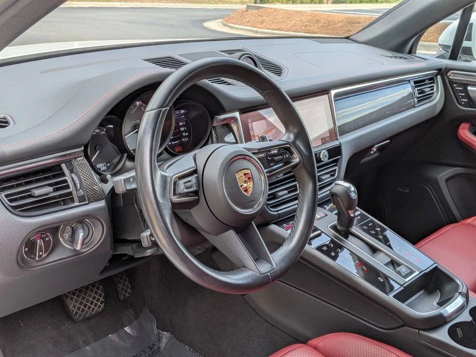 2024 Porsche Macan S - Image 4 of 5