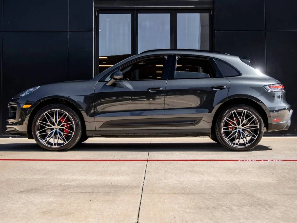 2024 Porsche Macan S - Image 2 of 5