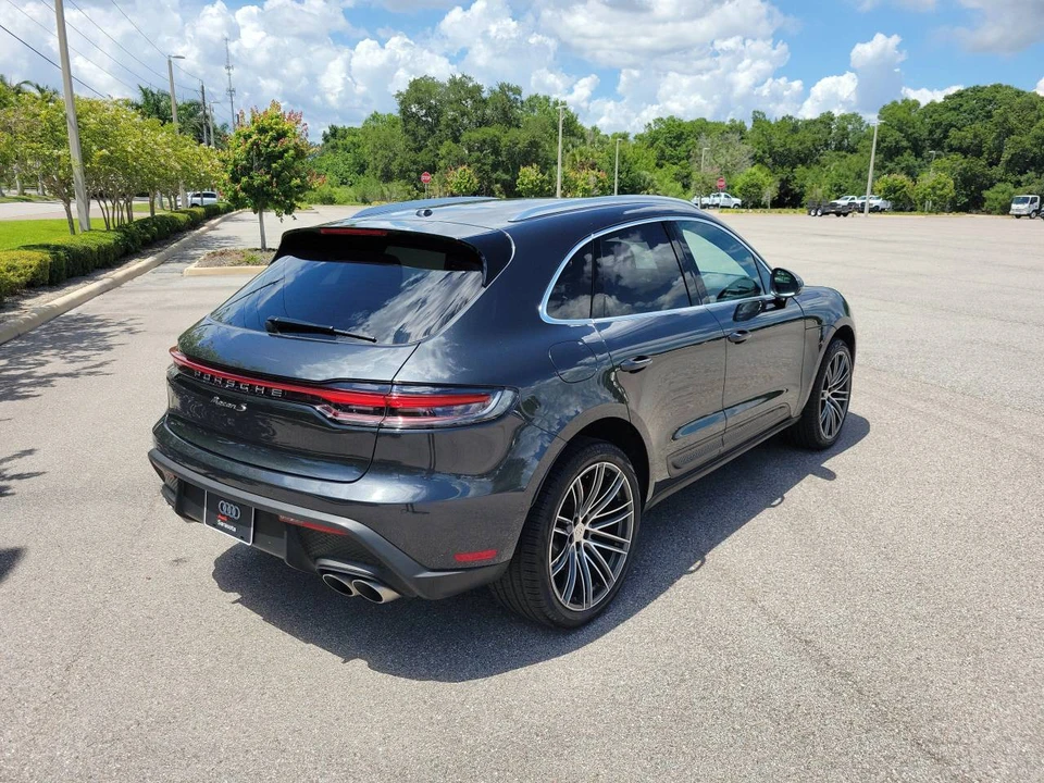 2024 Porsche Macan S - Image 4 of 5