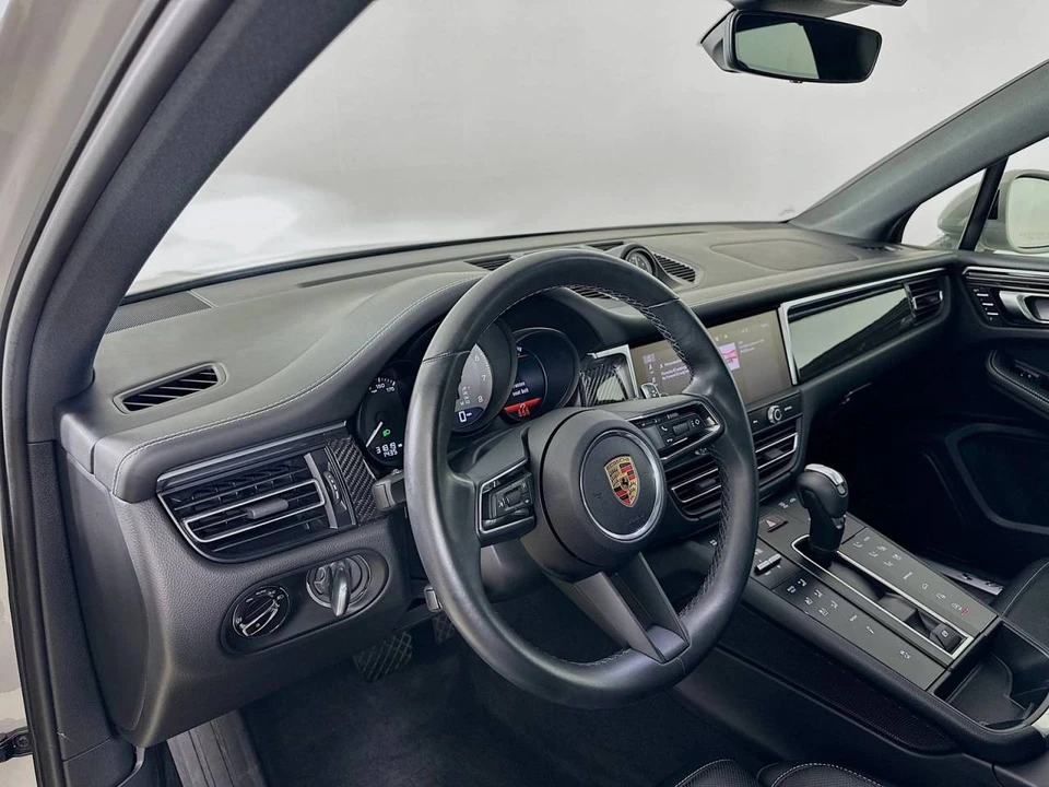 2024 Porsche Macan S - Image 4 of 5