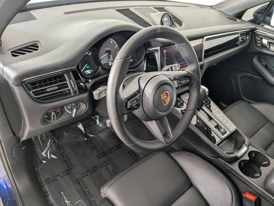 2024 Porsche Macan S - Image 4 of 5