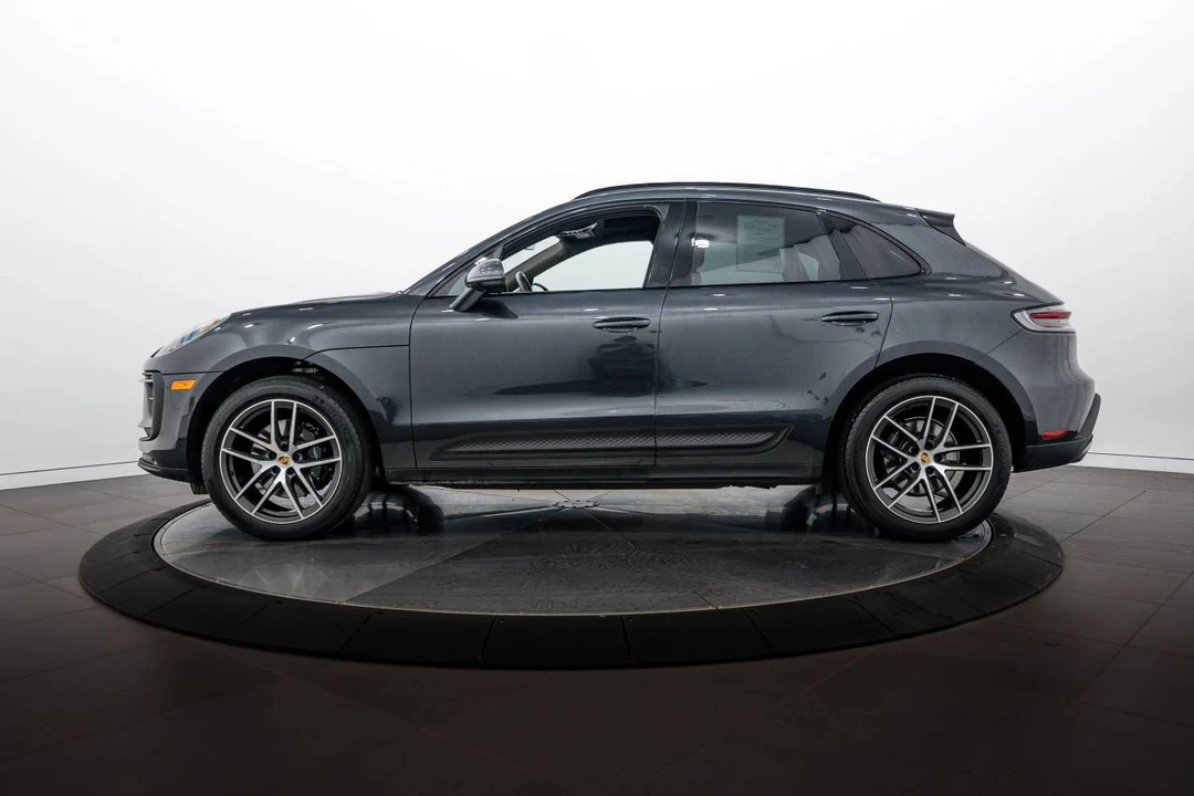 2024 Porsche Macan S - Image 2 of 5