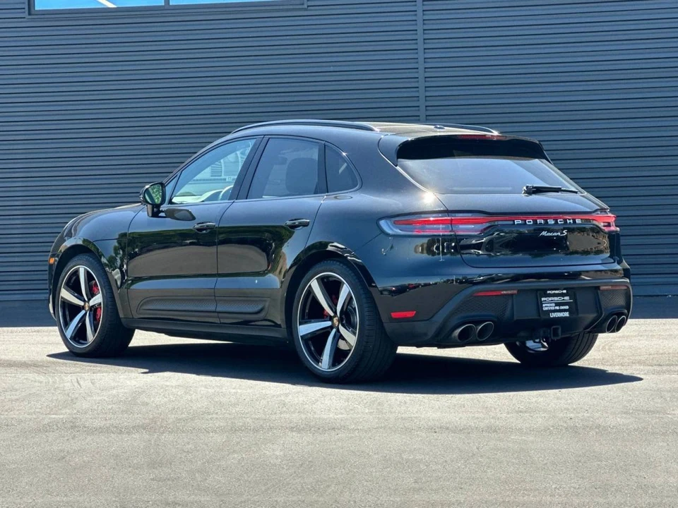 2024 Porsche Macan S - Image 4 of 5